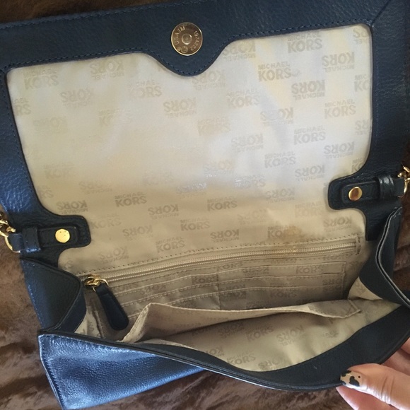 Michael Kors | Royal Blue Leather Gold Chain Shoulder Bag - Picture 5 of 11